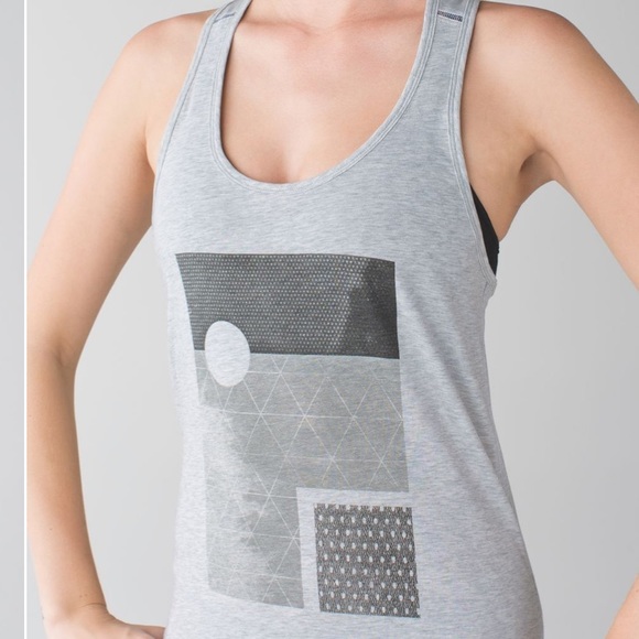 Lululemon superb tank - vita sea w graphic - Picture 4 of 7